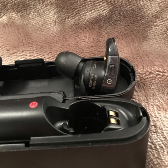 Sony Wireless Bluetooth Speakers - Picture 2 of 6